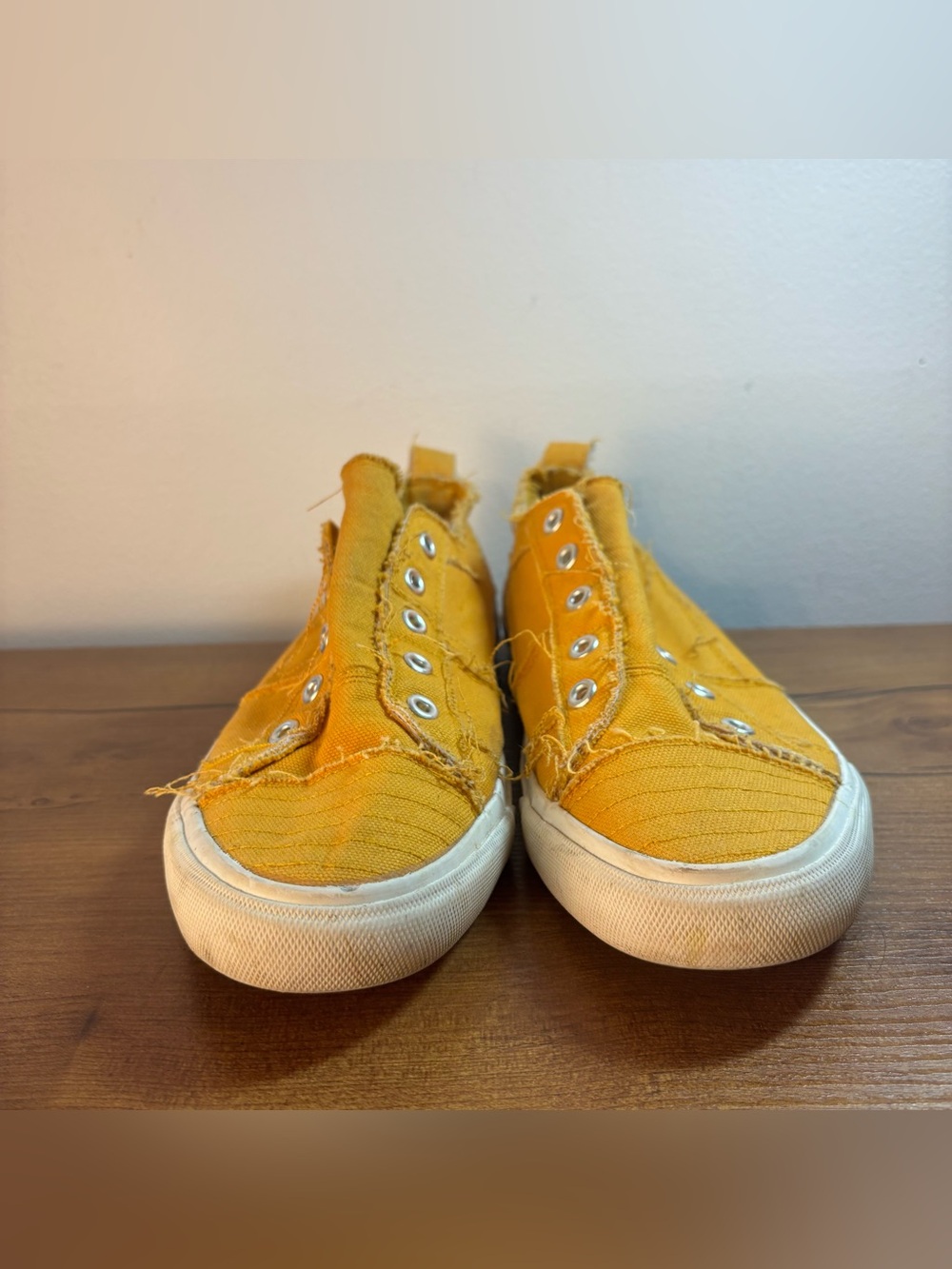 Corkys Babalu Womens 9 Casual Sneakers Slip On Mustard Yellow - Picture 3 of 9